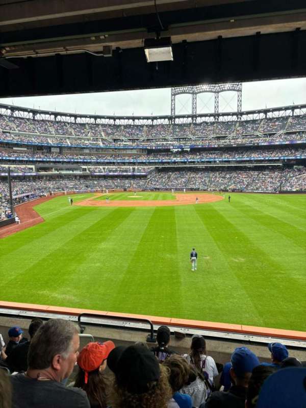 Citi Field, section: 101, row: 13, seat: 4