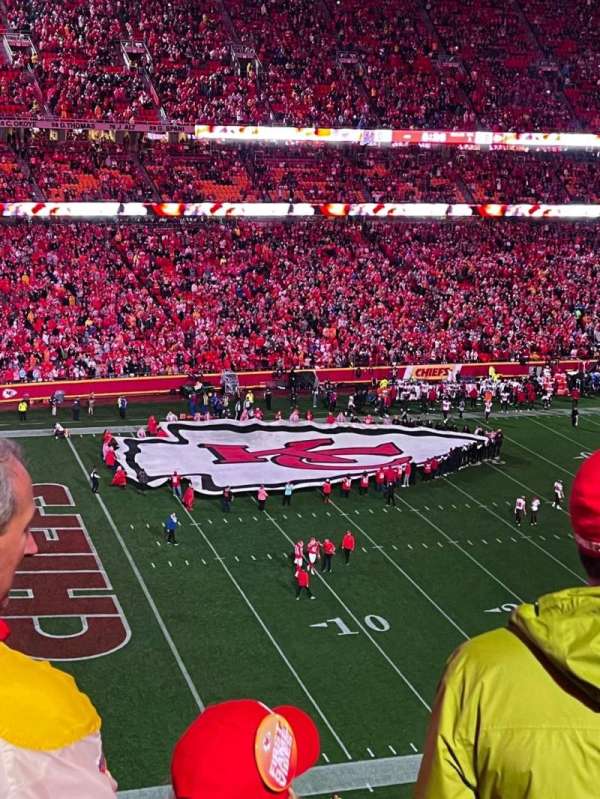 Arrowhead Stadium, section: 329, row: 9, seat: 6