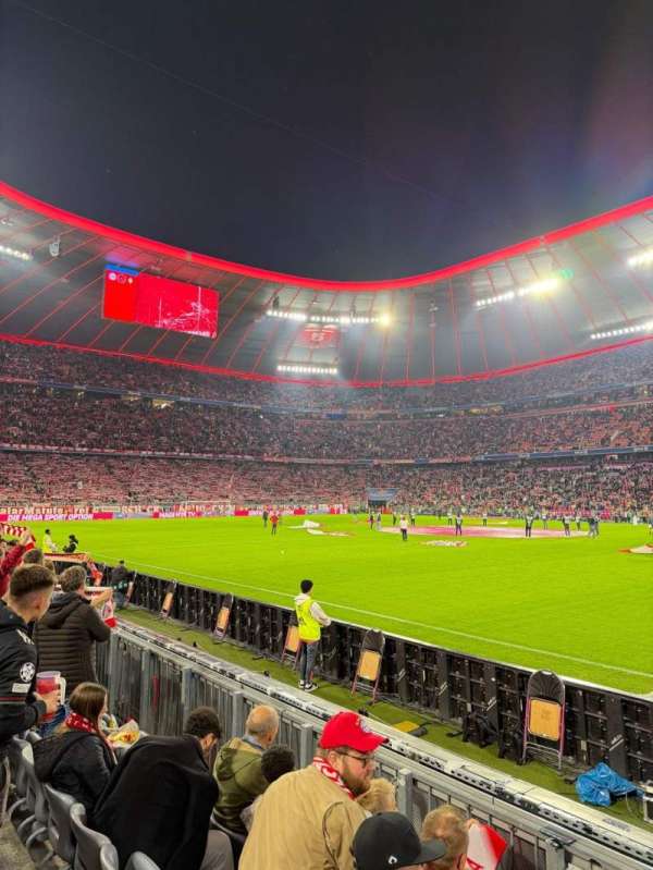 Allianz Arena, section: 124, row: 4