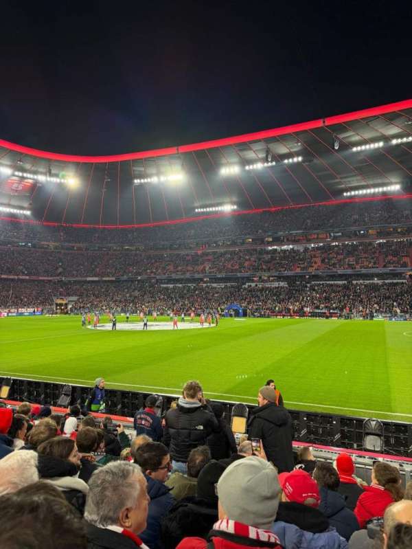 Allianz Arena, section: 124, row: 8