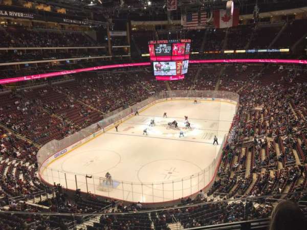 Desert Diamond Arena, section: 206, row: C