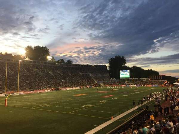 Percival Molson Memorial Stadium, section: Z1, row: 10, seat: 20