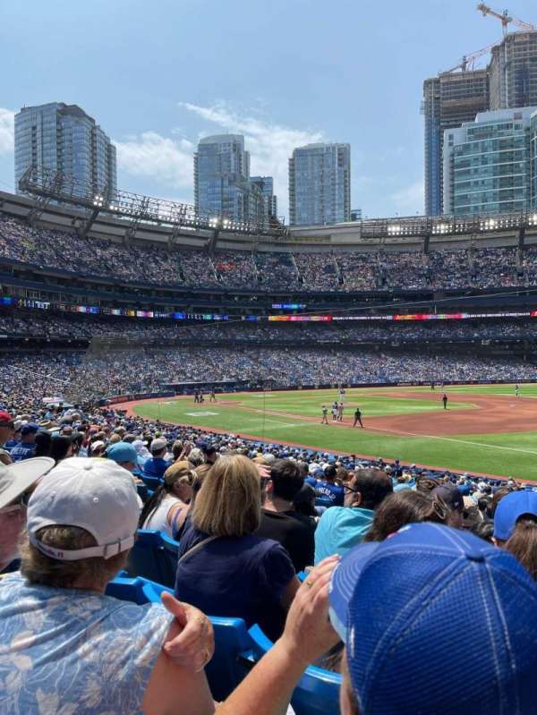 Rogers Centre, section: 113AR, row: 29, seat: 12