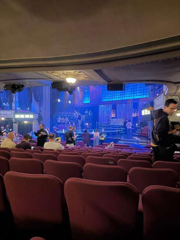 Broadhurst Theatre, section: Orchestra R, row: Q, seat: 26