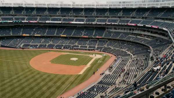 Yankee Stadium, section: 431b, row: 6, seat: 12