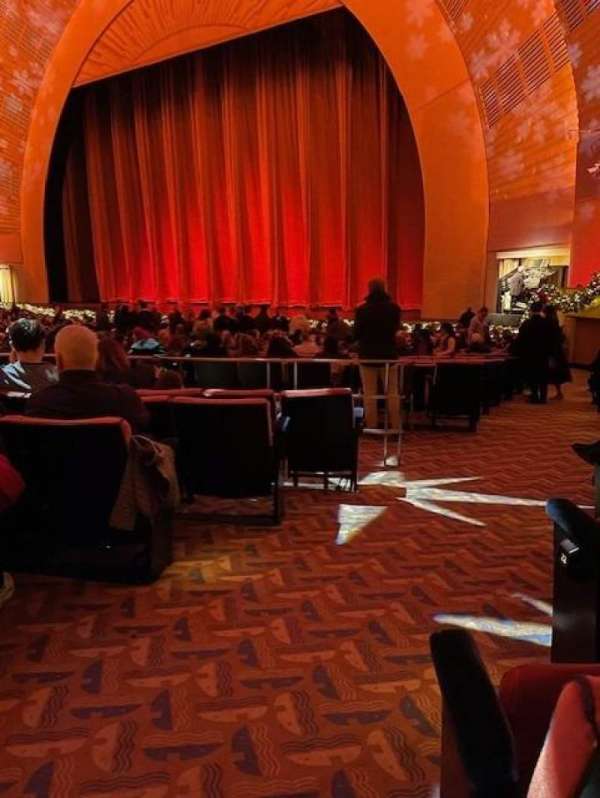Radio City Music Hall, section: Orchestra 1, row: B, seat: 110