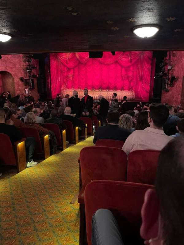 August Wilson Theatre, section: Orchestra R, row: V, seat: 2
