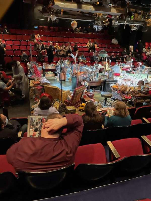 Circle in the Square Theatre, section: Orchestra 200 (Even), row: D, seat: 210