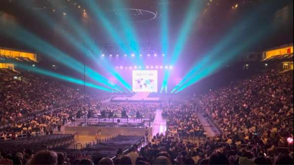 Uber Arena, section: 202, row: 23, seat: 4