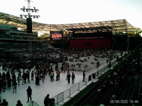 BMO Stadium, section: 118, row: M, seat: 21