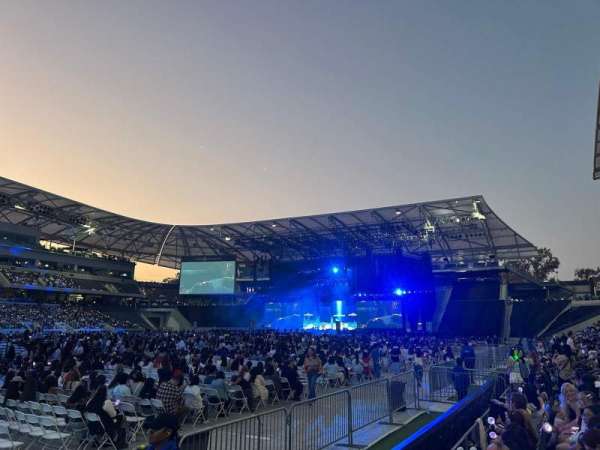 BMO Stadium, section: 116, row: B, seat: 6
