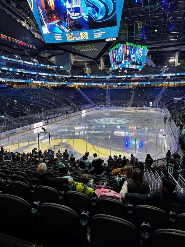 Climate Pledge Arena, section: 20, row: V, seat: 3