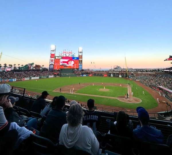 Oracle Park, section: 220, row: D, seat: 3