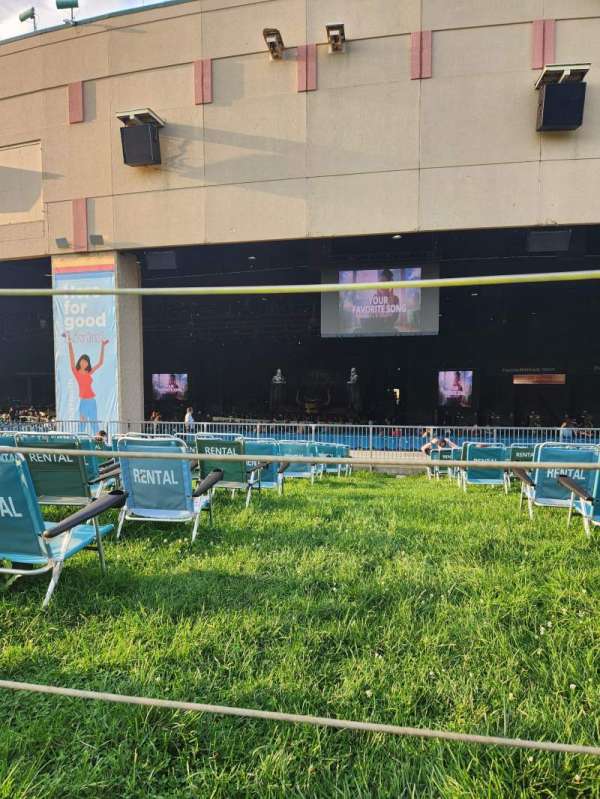 freedom mortgage pavilion, section: lawn