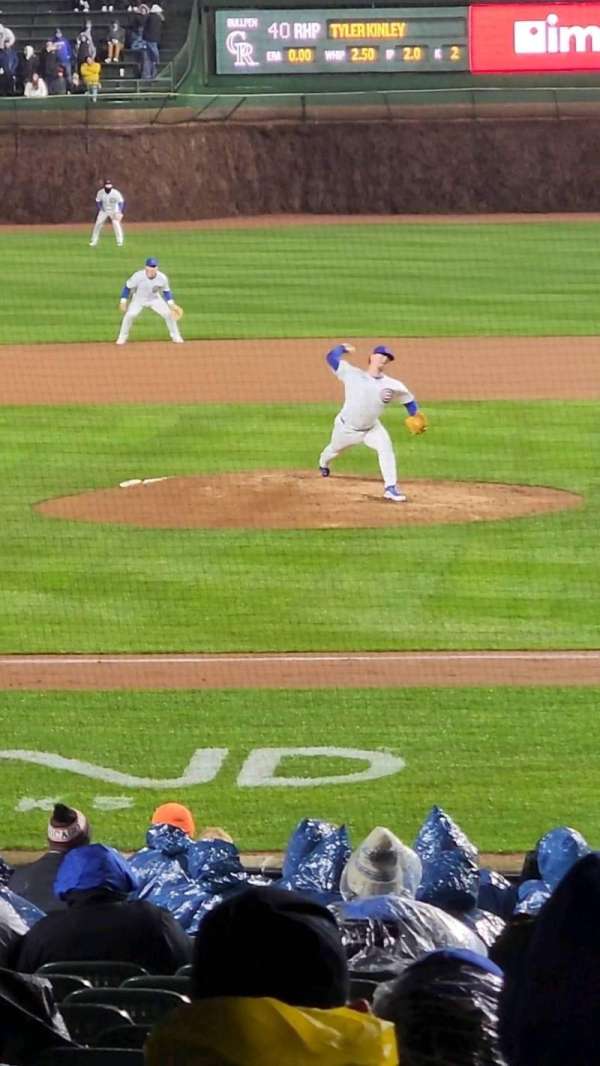Wrigley Field, section: 113, row: 12, seat: 9