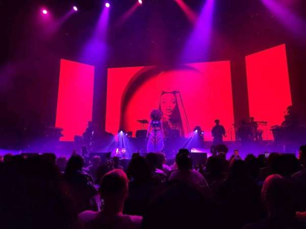 Chicago Theatre, section: MNFL4R, row: CC, seat: 404