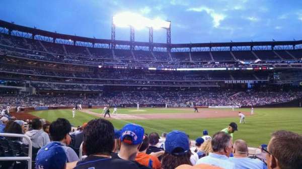Citi Field, section: 107, row: 7, seat: 6