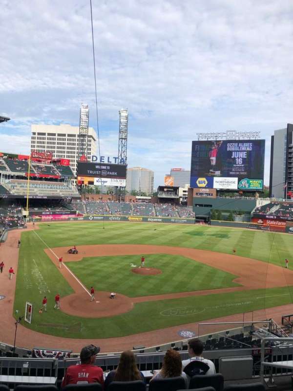 Truist Park, section: 224, row: 6, seat: 1