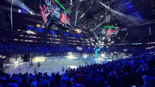 Climate Pledge Arena, section: 04, row: N, seat: 1