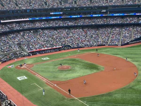 Rogers Centre, section: 517, row: 4, seat: 9