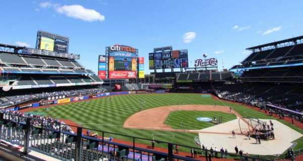 Citi Field, section: 326, row: 2, seat: 2