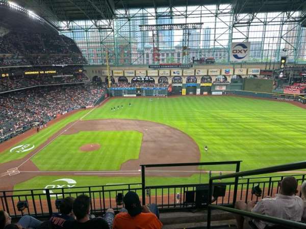 Daikin Park, section: 325, row: 4, seat: 24