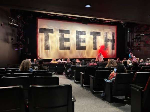 New World Stages - Stage 1, section: Orchestra L, row: O, seat: 1