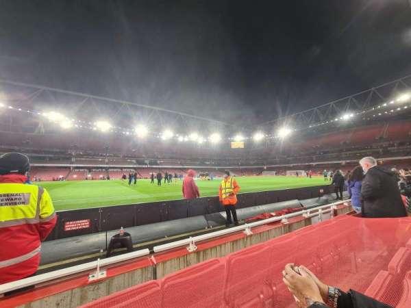 Emirates Stadium, section: 18, row: 3, seat: 562
