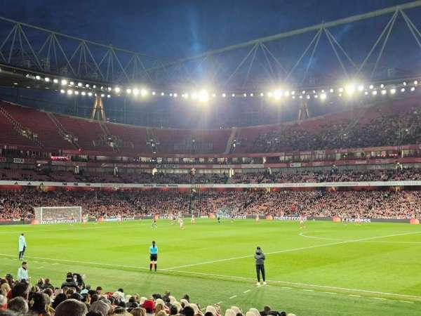 Emirates Stadium, section: 31, row: 17, seat: 976