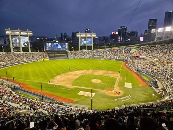 Jamsil Baseball Stadium, section: 321, row: 23, seat: 310