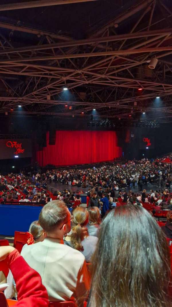 Zénith Paris, section: G, row: 35, seat: 71