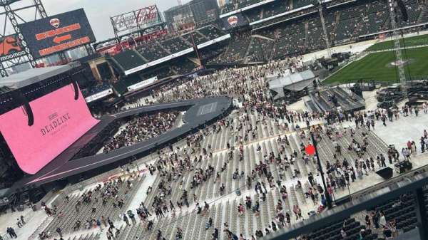 Citi Field, section: 427, row: 1, seat: 21