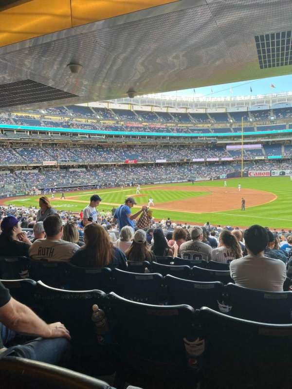 Yankee Stadium, section: 113, row: 19, seat: 10