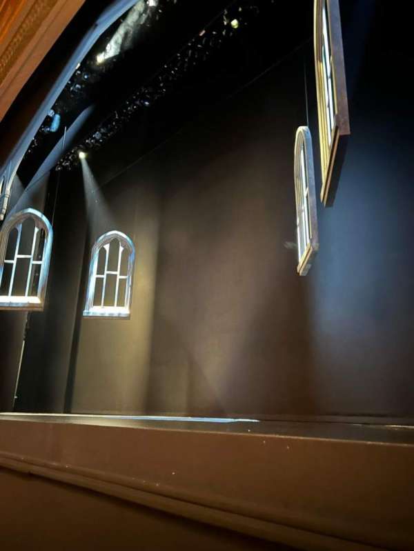 Todd Haimes Theatre, section: Orchestra L, row: A, seat: 6