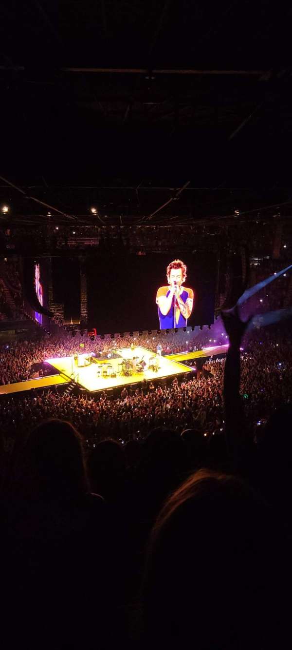 Kia Forum, section: 225, row: 16, seat: 5