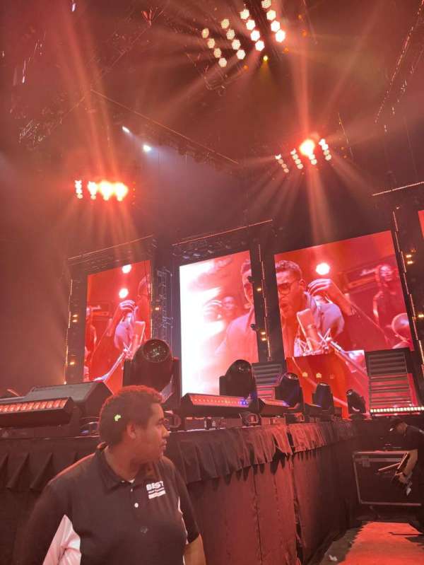 MGM Grand Garden Arena, section: Floor B, row: H, seat: 16