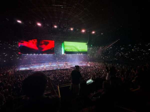 Kia Forum, section: 127, row: 7, seat: 8