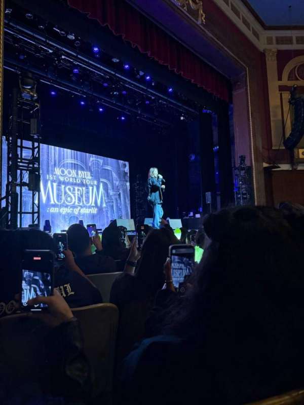 Wilshire Ebell Theatre, row: 6