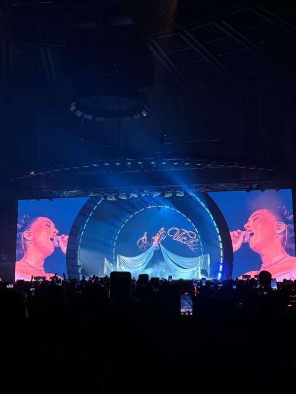 Kia Forum, section: J, row: 15, seat: 7