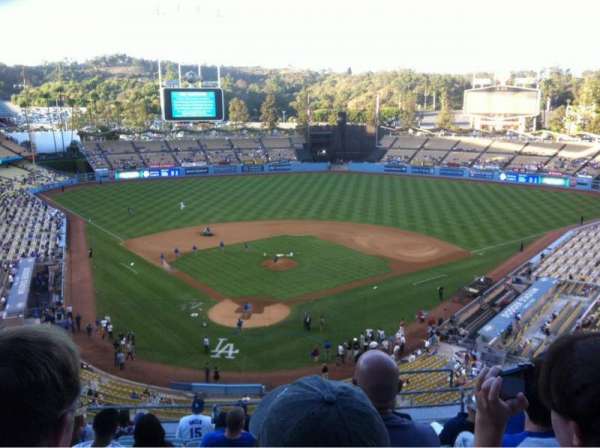 Dodger Stadium, section: 4RS, row: L, seat: 17