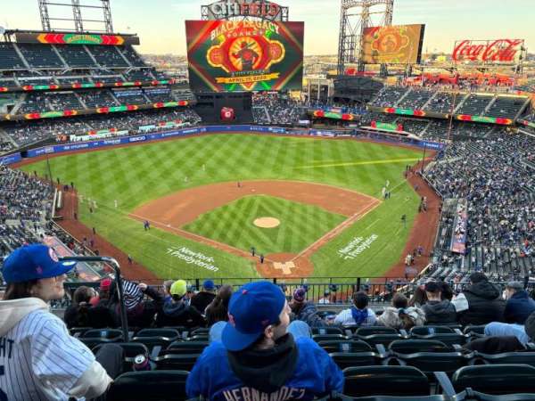 Citi Field, section: 515, row: 8, seat: 14