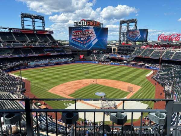 Citi Field, section: 516, row: 2, seat: 2