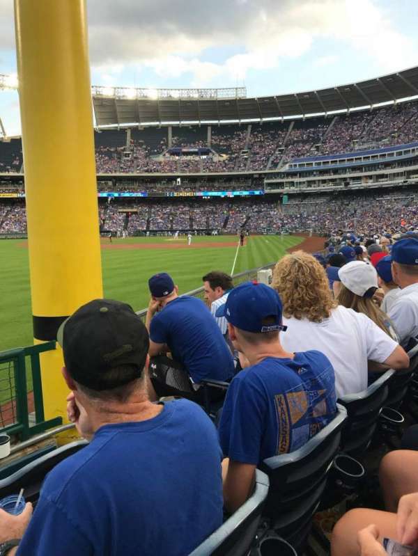 Kauffman Stadium, section: 208, row: L, seat: 4