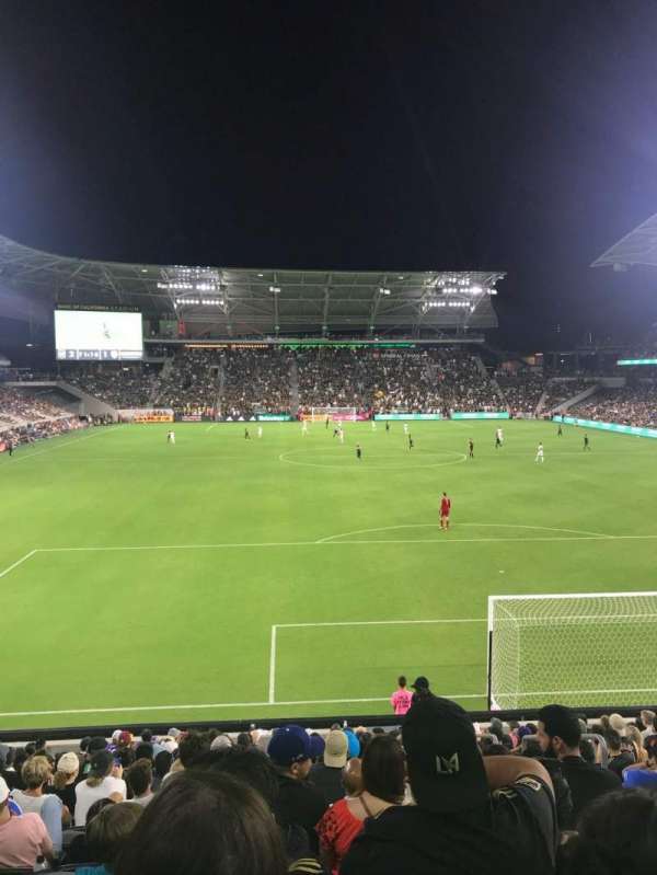 BMO Stadium, section: 123, row: R, seat: 3