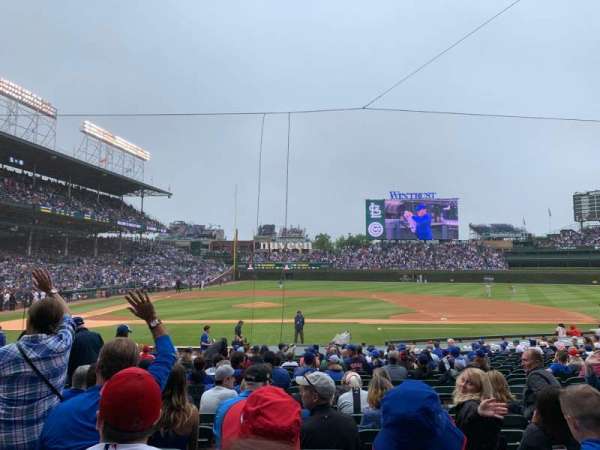 Wrigley Field, section: 123, row: 7, seat: 7