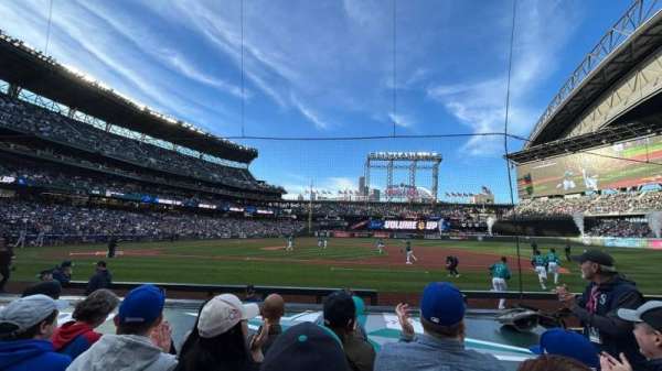 T-Mobile Park, section: 122, row: 8, seat: 4