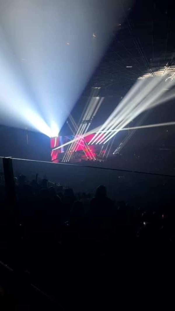 Kia Forum, section: 231, row: 2, seat: 1