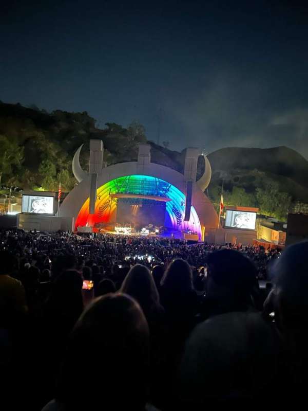 Hollywood Bowl, section: h