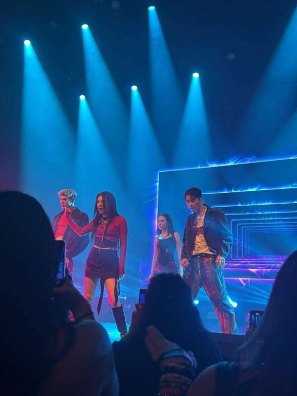 Chicago Theatre, section: Pit, row: CCC, seat: 415