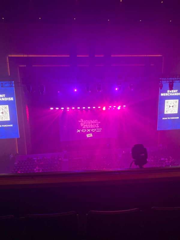 BleauLive Theater, section: 402, row: C, seat: 23